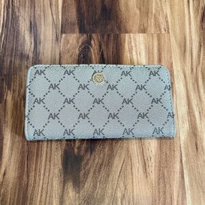 Anne Klein Wallet 🤎🦁